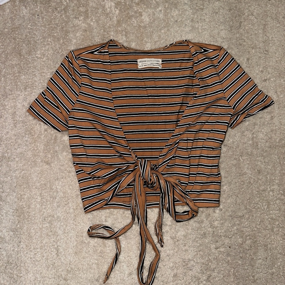 Tie front cropped top